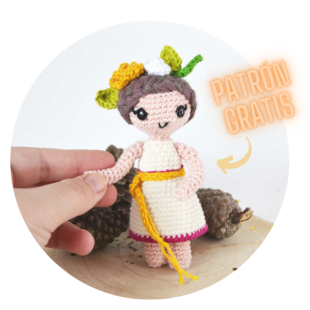 Patrón de mini musa amigurumi gratis con la suscripción a la newsletter de Crochet Creativo