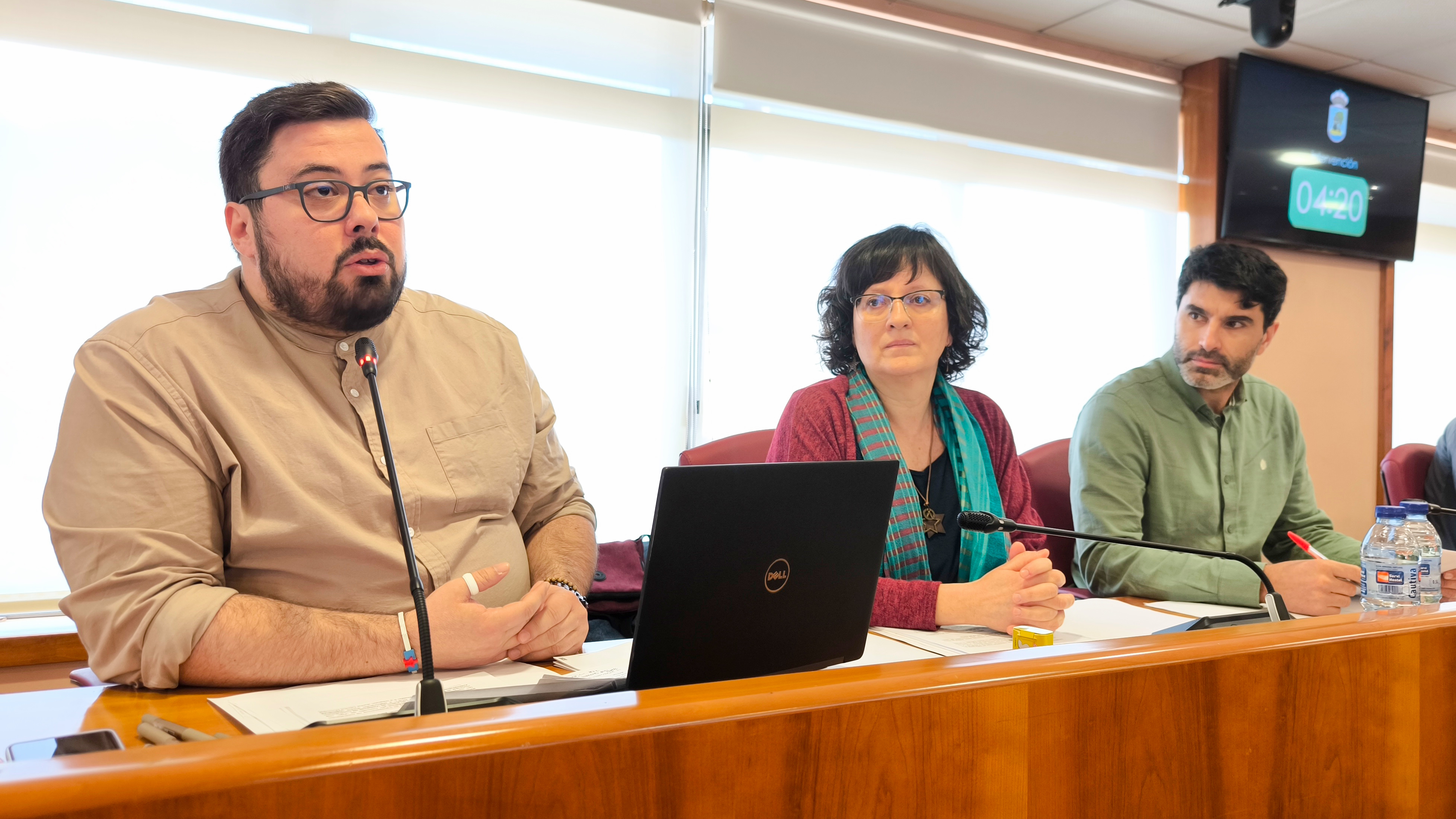 Xabier_P_Igrexas__Ana_Martínez_e_Filipe_Abalde_no_Pleno_municipal.jpg