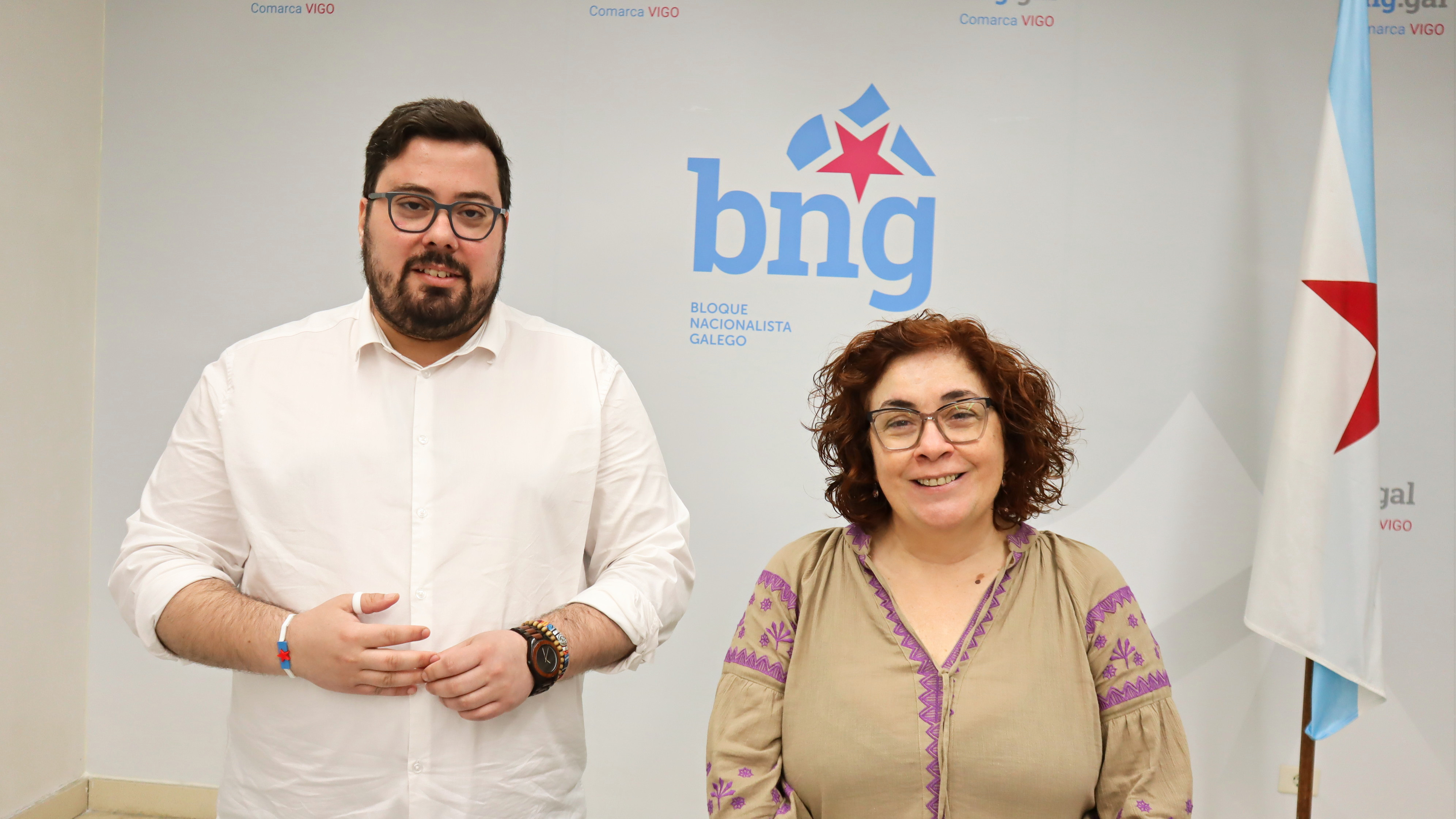 Foto_Xabier_P._Igrexas_e_Carmela_González.jpg