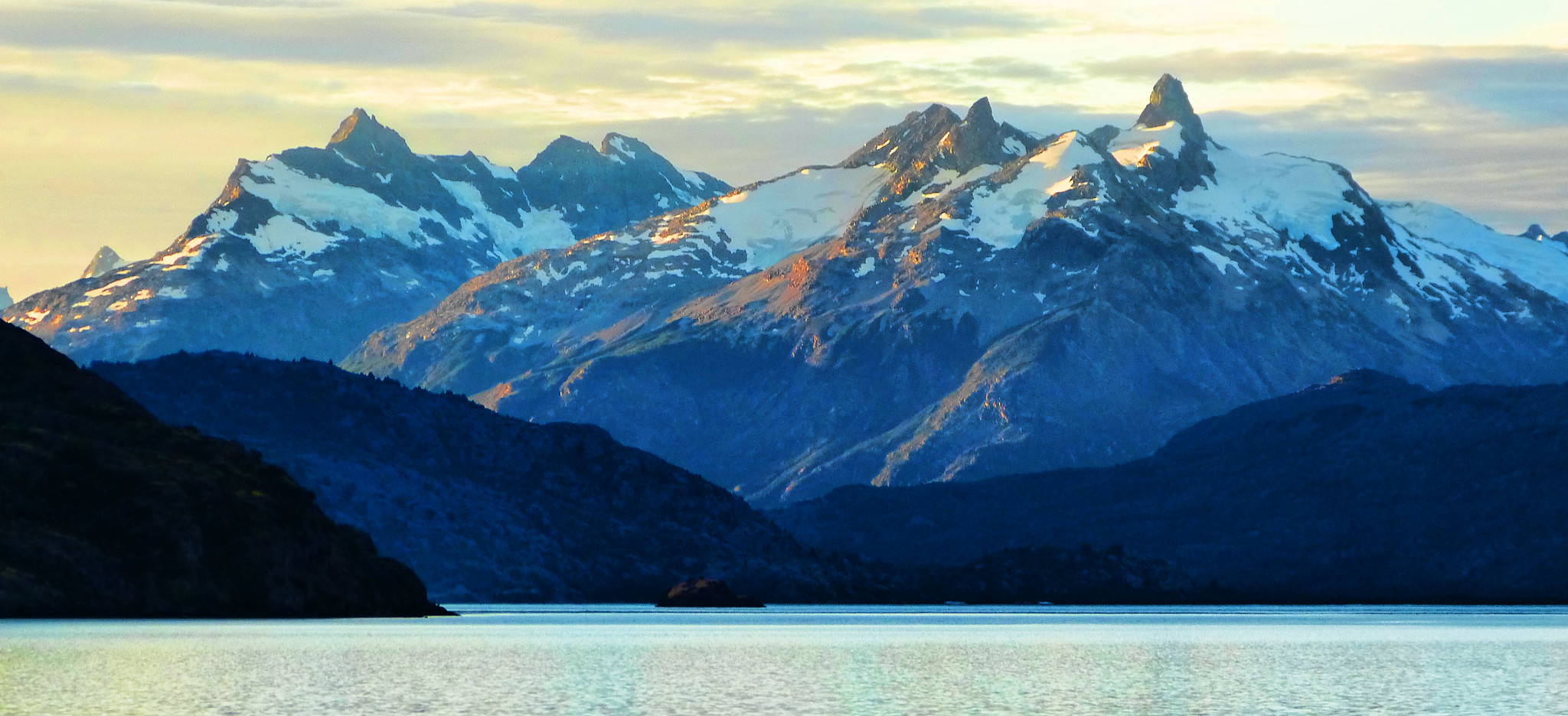 Lago_General_Carreras-_Aysen-Chile-credito_Mariano_Mantel.jpg
