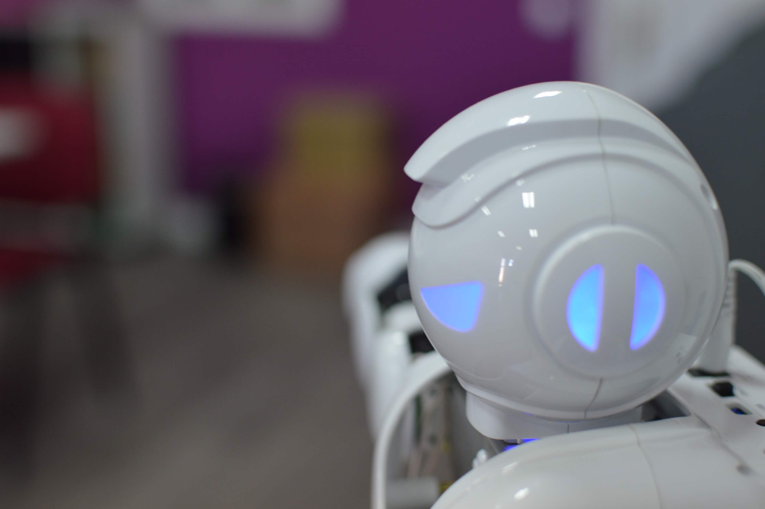 Robot Alpha de nuestros talleres de robótica